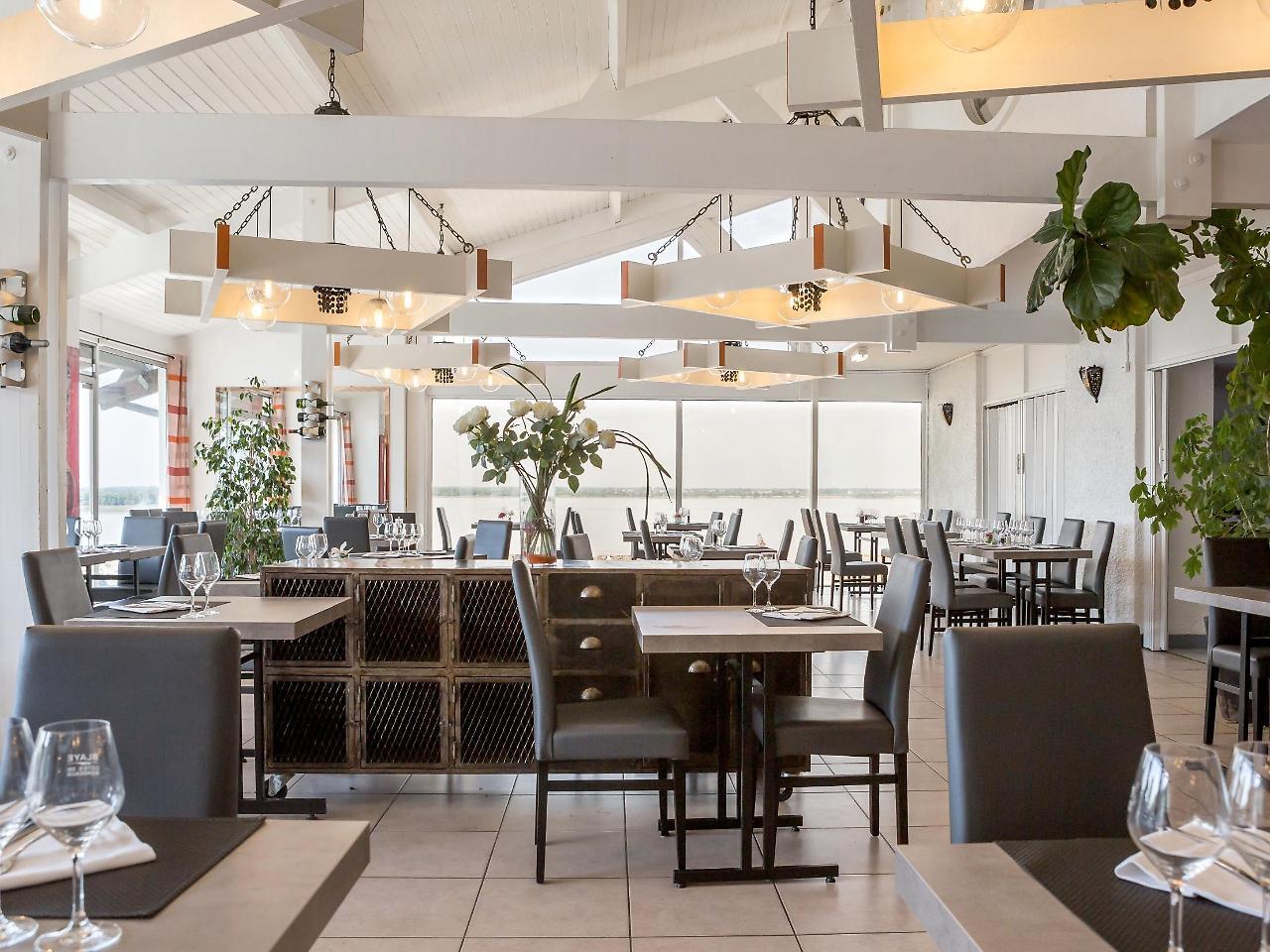 Logis Hotel Restaurant La Citadelle เบลย์ ภายนอก รูปภาพ