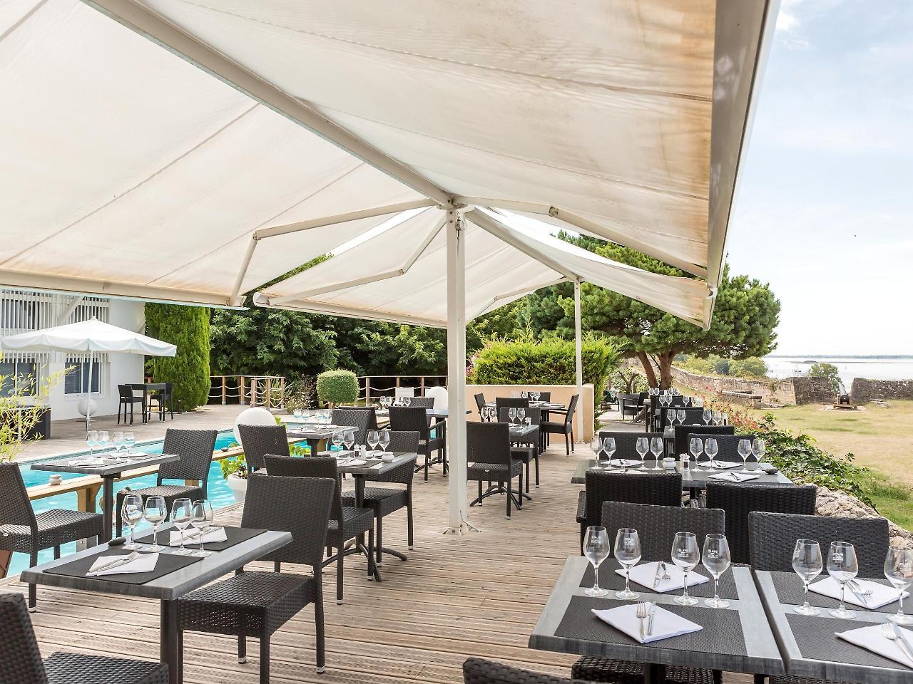Logis Hotel Restaurant La Citadelle เบลย์ ภายนอก รูปภาพ